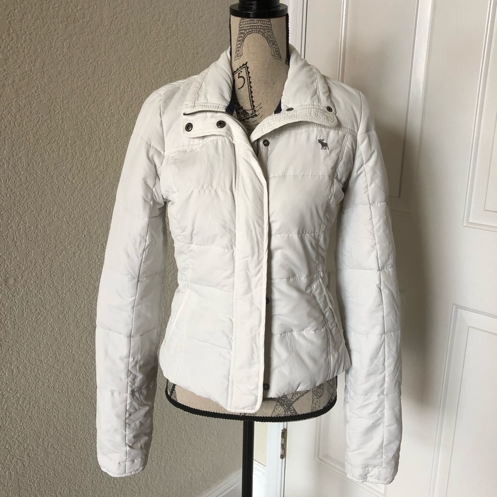 Abercrombie & Fitch White Puffer Jacket